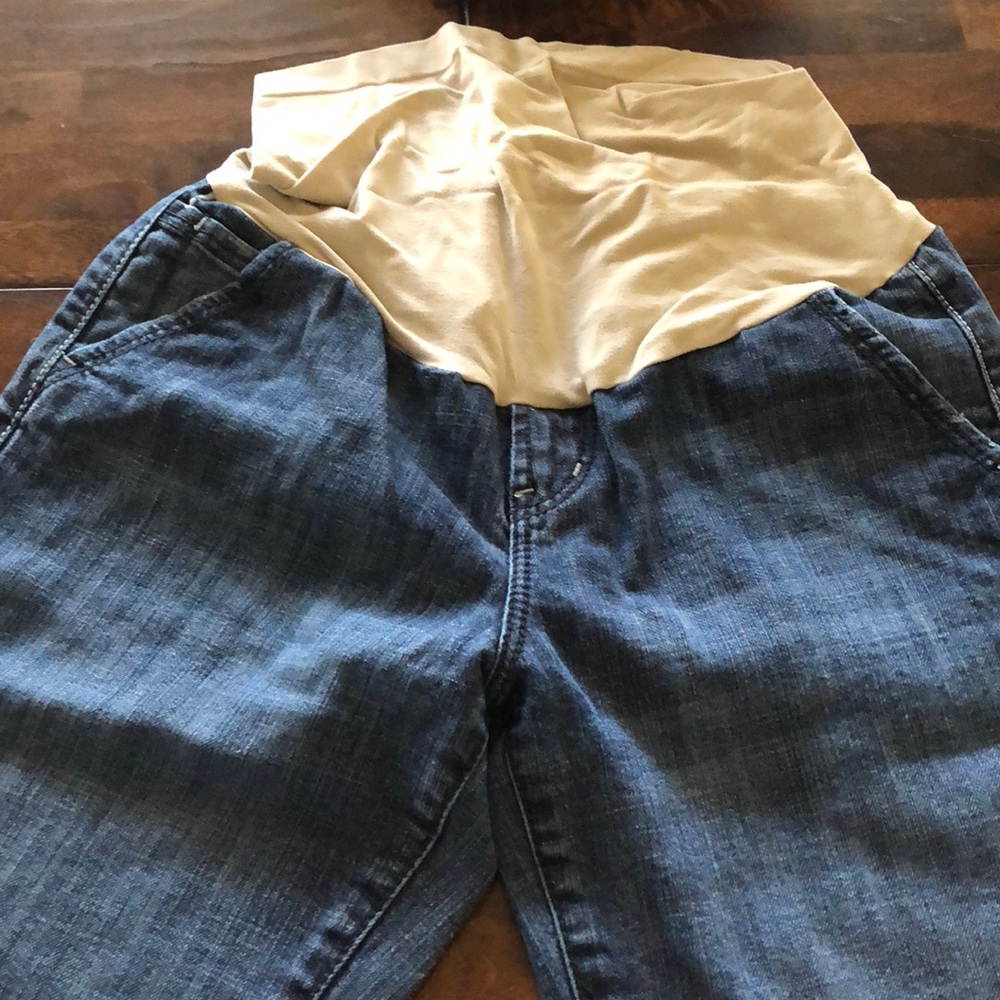 Maternity shorts